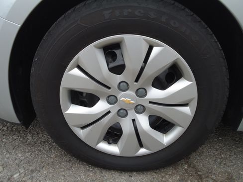 Used 2013 Chevrolet Cruze LS FWD image 18