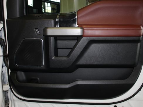 Used 2021 Ford F450 4x4 Crew Cab Super Duty image 23