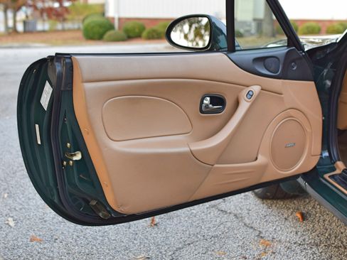 Used 2001 MAZDA MX-5 Miata Special Edition image 33