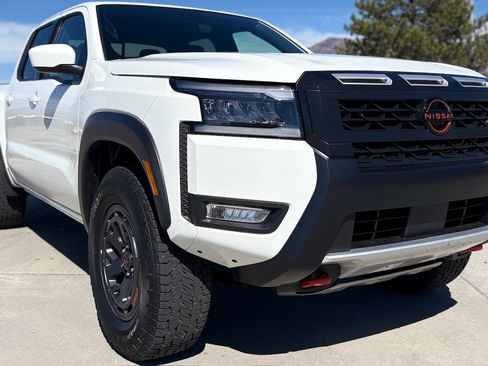 Used 2026 Nissan Frontier PRO-4X image 3