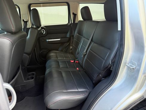 Used 2009 Dodge Nitro R/T image 11