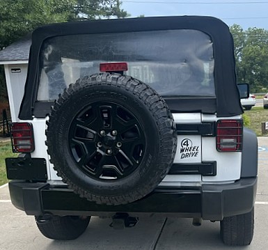 Used 2016 Jeep Wrangler 4WD Sport image 14