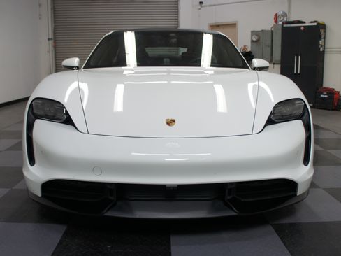 Used 2020 Porsche Taycan Turbo image 13