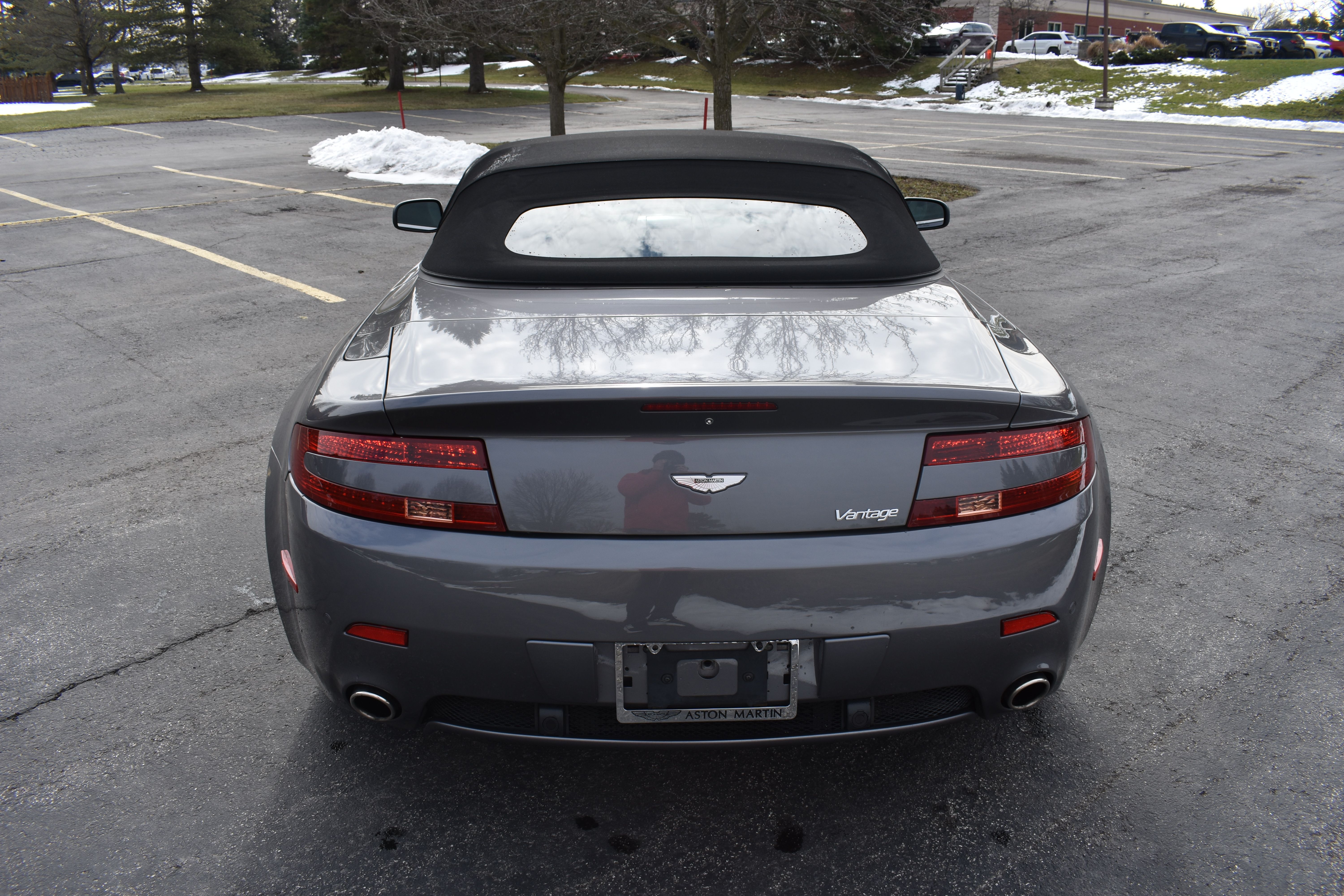 Used 2009 Aston Martin V8 Vantage Roadster RWD image 9