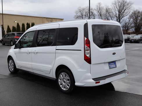 Used 2016 Ford Transit Connect XLT image 6