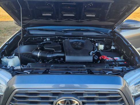 Used 2021 Toyota Tacoma image 17
