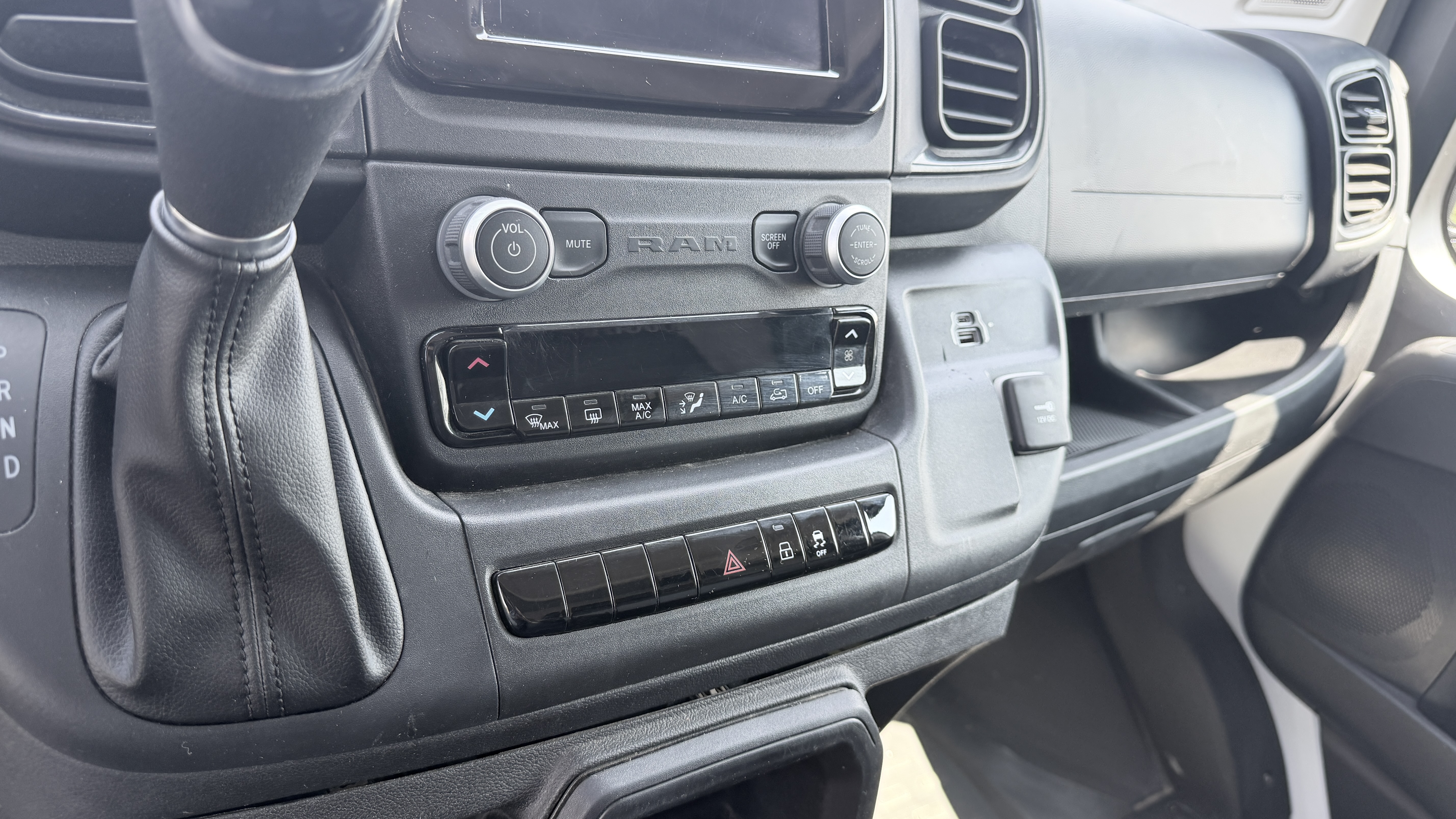 Used 2023 RAM ProMaster 2500 159 High Roof FWD image 18
