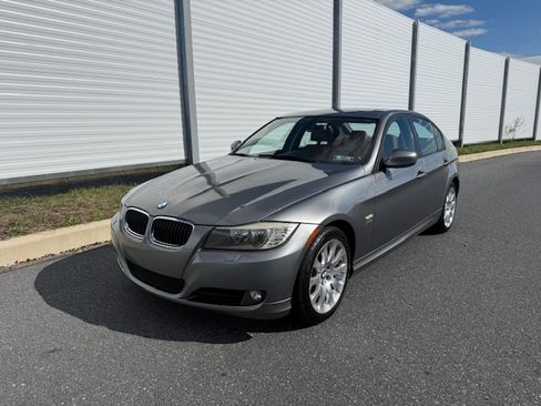 Used 2011 BMW 328i xDrive image 4
