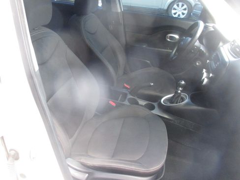 Used 2016 Kia Soul image 7
