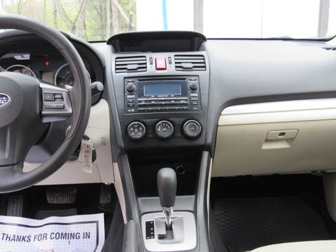 Used 2013 Subaru XV Crosstrek 2.0i Premium AWD/4WD image 19
