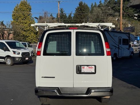 Used 2019 Chevrolet Express 2500 image 23