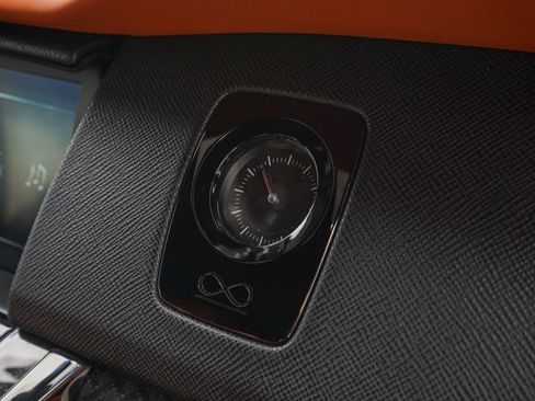 Used 2022 Rolls-Royce Cullinan Black Badge image 26