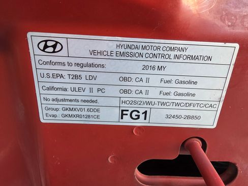 Used 2016 Hyundai Veloster Turbo image 13