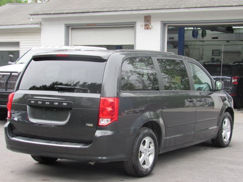 Used 2012 Dodge Grand Caravan SXT FWD image 6
