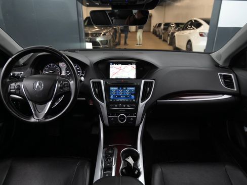 Used 2017 Acura TLX image 19