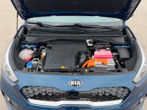 Used 2020 Kia Niro EX image 9