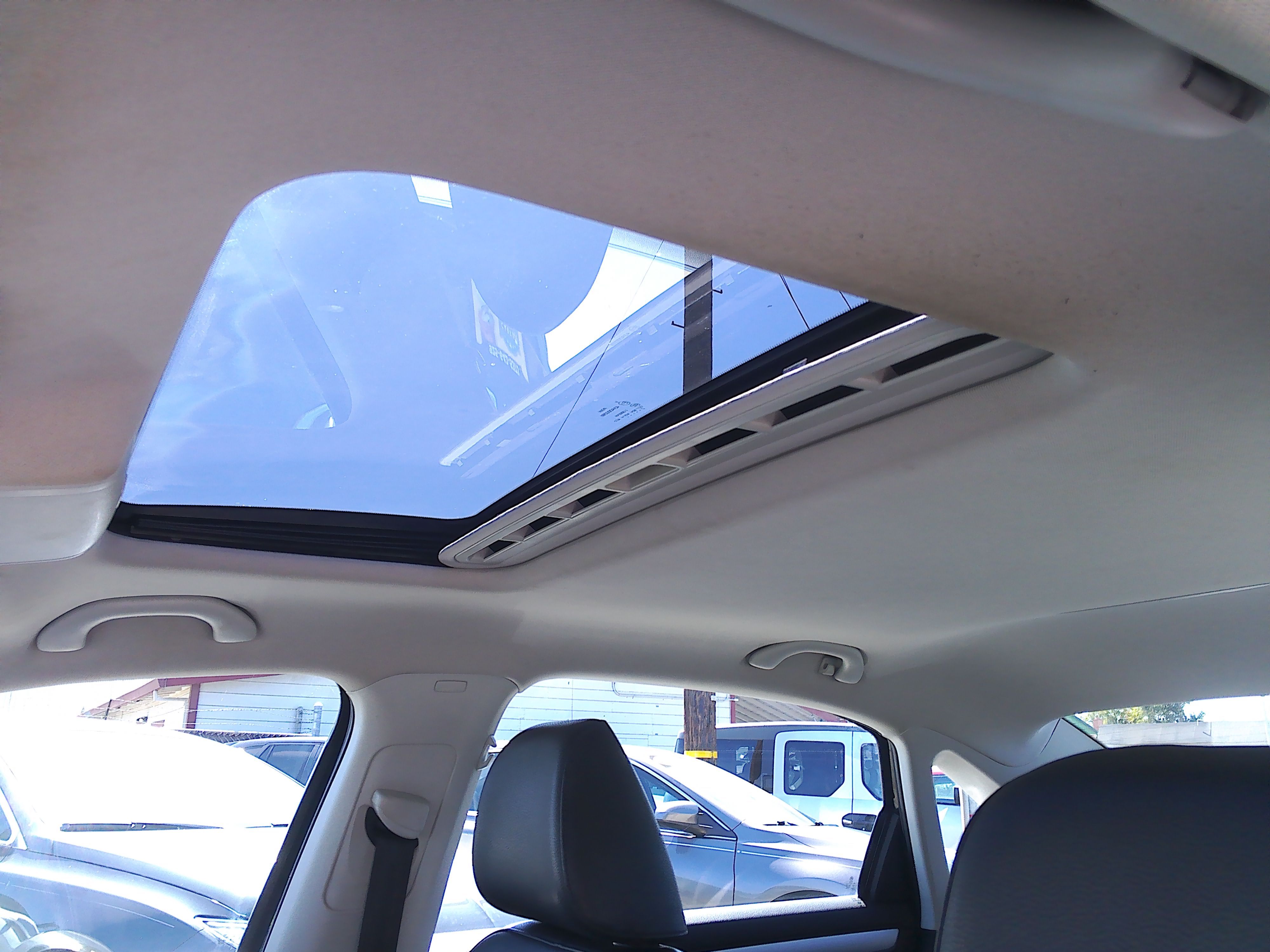 Used 2013 Volkswagen Passat SE FWD image 30