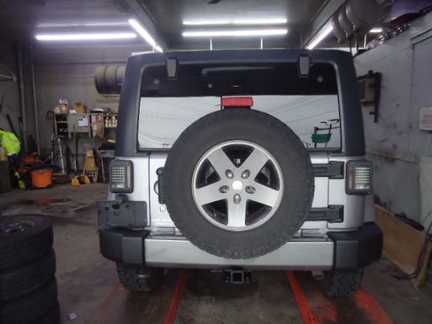 Used 2013 Jeep Wrangler Freedom Edition image 7