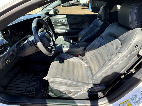 Used 2024 Ford Mustang GT Premium image 6