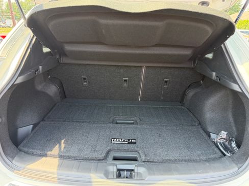 Used 2022 Nissan Rogue Sport AWD SV image 27