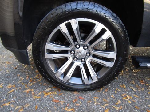 Used 2020 GMC Yukon Denali image 19