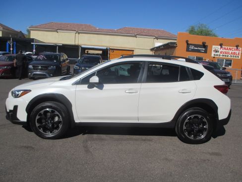 Used 2021 Subaru Crosstrek 2.0i Premium image 1