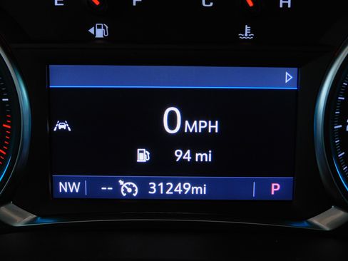 Used 2023 Chevrolet Traverse LT image 31