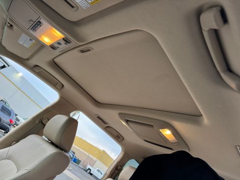 Used 2013 Toyota Land Cruiser image 48