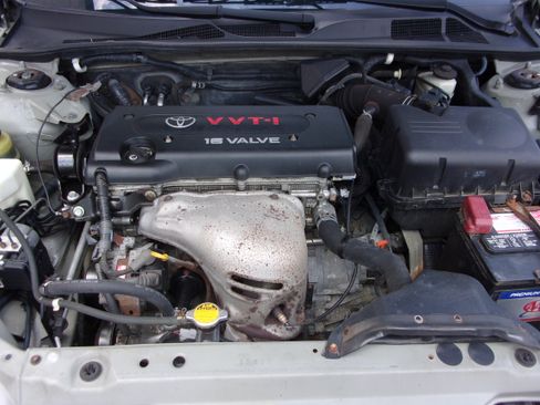 Used 2004 Toyota Camry XLE FWD image 14