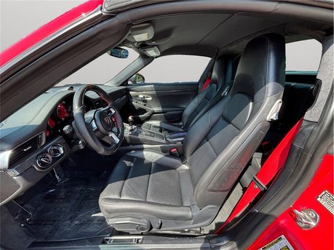 Used 2018 Porsche 911 Targa 4 GTS image 2