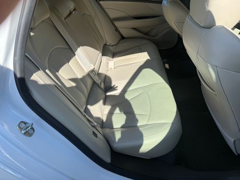 Used 2017 Buick LaCrosse Premium FWD image 10