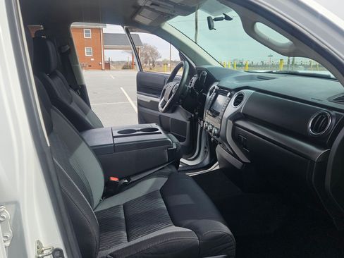 Used 2016 Toyota Tundra SR5 image 16