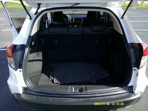 Used 2019 Honda HR-V EX image 14