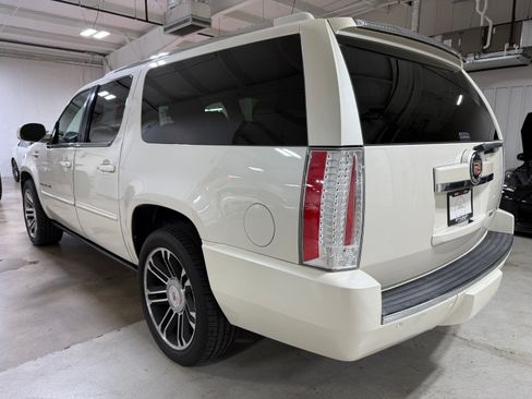 Used 2014 Cadillac Escalade ESV 2WD Premium image 5
