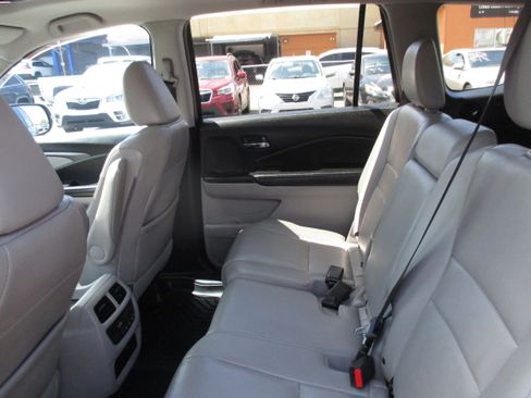 Used 2018 Honda Pilot EX-L w/ Navigation image 8
