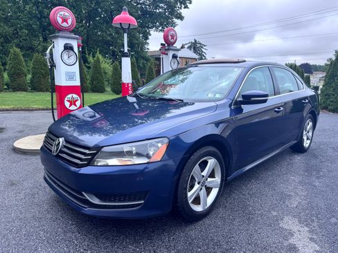 Used 2013 Volkswagen Passat 2.5 SE FWD image 1