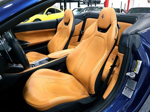 Used 2020 Ferrari Portofino image 23