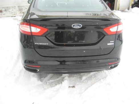 Used 2016 Ford Fusion SE image 5