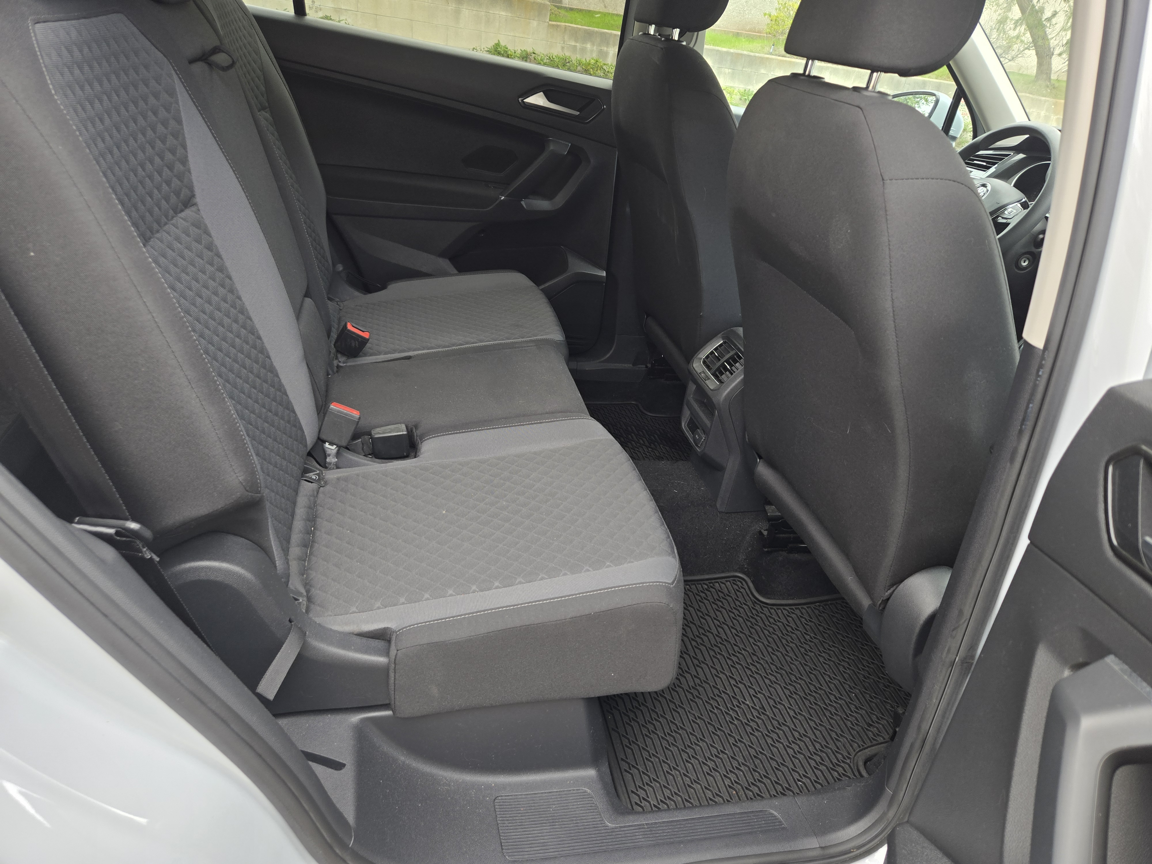 Used 2018 Volkswagen Tiguan FWD S image 15