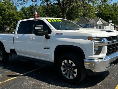 Used 2023 Chevrolet Silverado 2500 4x4 Crew Cab LT image 11