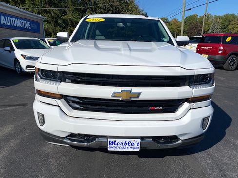 Used 2018 Chevrolet Silverado 1500 LT Z71 image 3