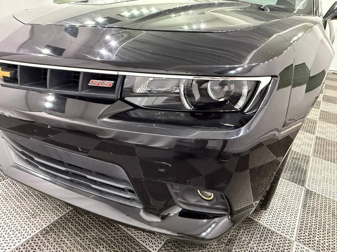 Used 2014 Chevrolet Camaro SS w/ RS Package RWD image 10