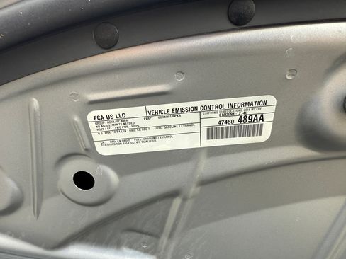 Used 2016 Chrysler 200 Limited image 21