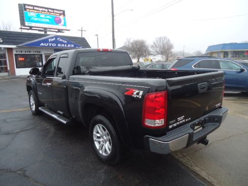 Used 2010 GMC Sierra 1500 SLE image 11