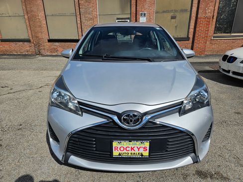 Used 2015 Toyota Yaris LE image 11