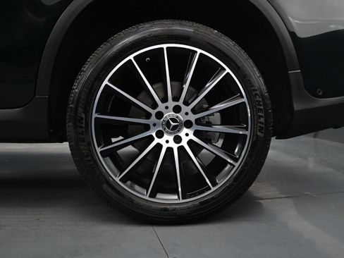 Used 2021 Mercedes-Benz GLC 300 image 12