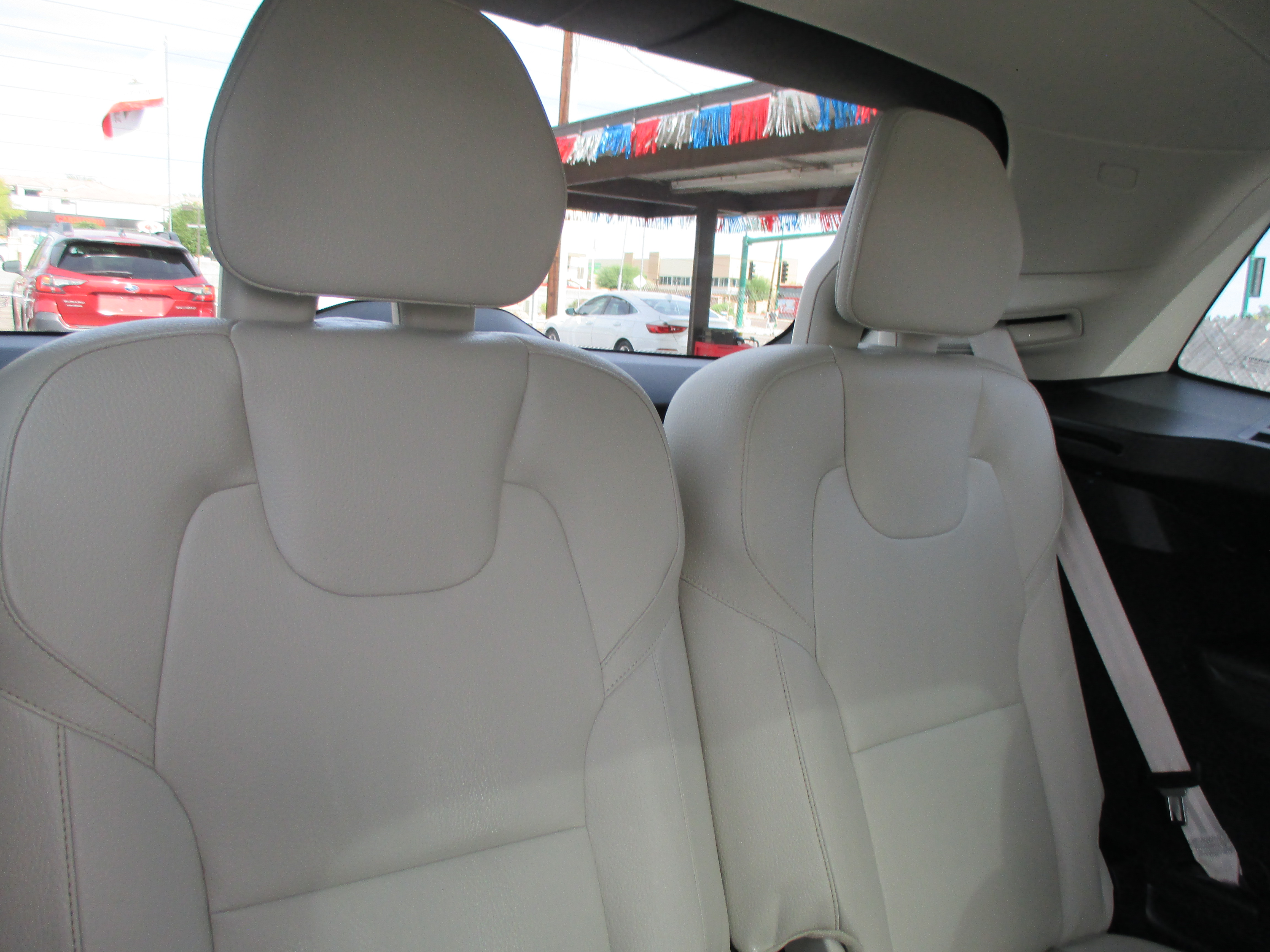 Used 2023 Volvo XC90 AWD B6 Plus Bright image 13