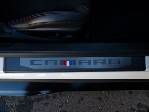 Used 2020 Chevrolet Camaro ZL1 image 35