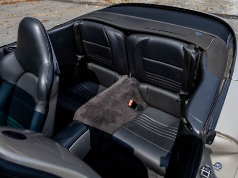 Used 2000 Porsche 911 Carrera Cabriolet RWD image 51