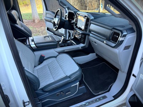 Used 2021 Ford F150 Limited image 30